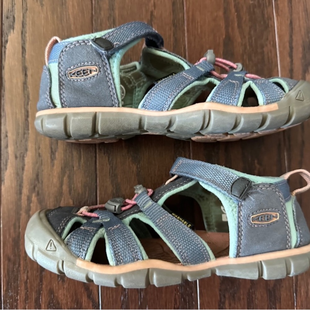 Keen Girl Sandals